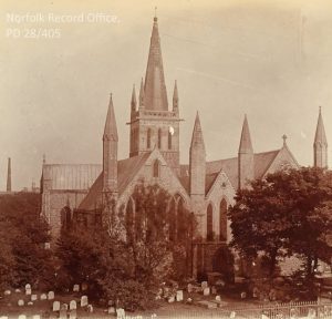 Photograph of church of St Nicholas in Great Yarmouth circa 1900